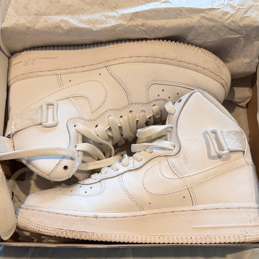 Nike White Air Force 1